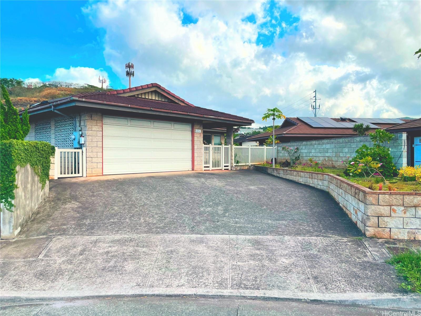 1579 Ala Noni Place Honolulu, HI 96818