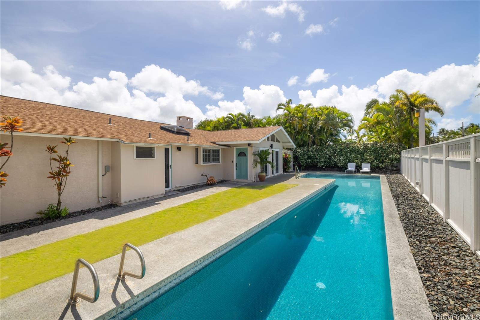 103 Kaapuni Drive Kailua, HI 96734