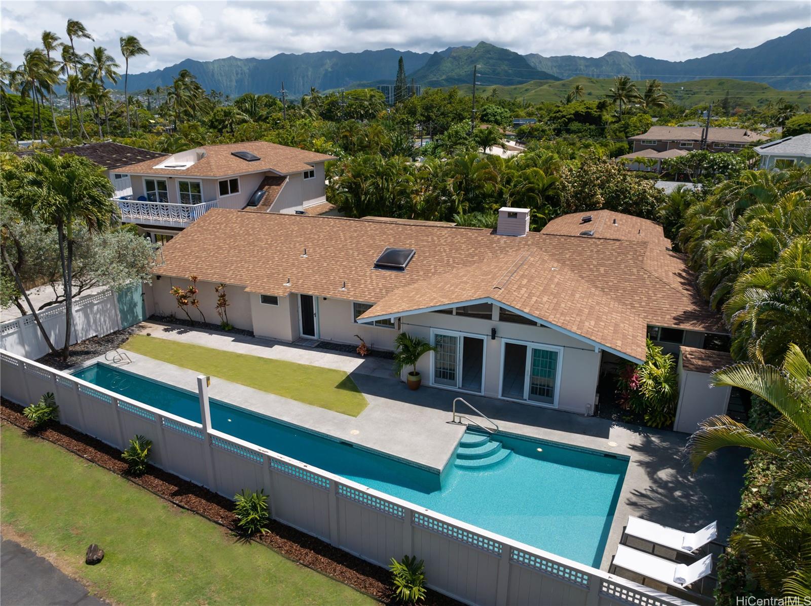 103 Kaapuni Drive Kailua, HI 96734