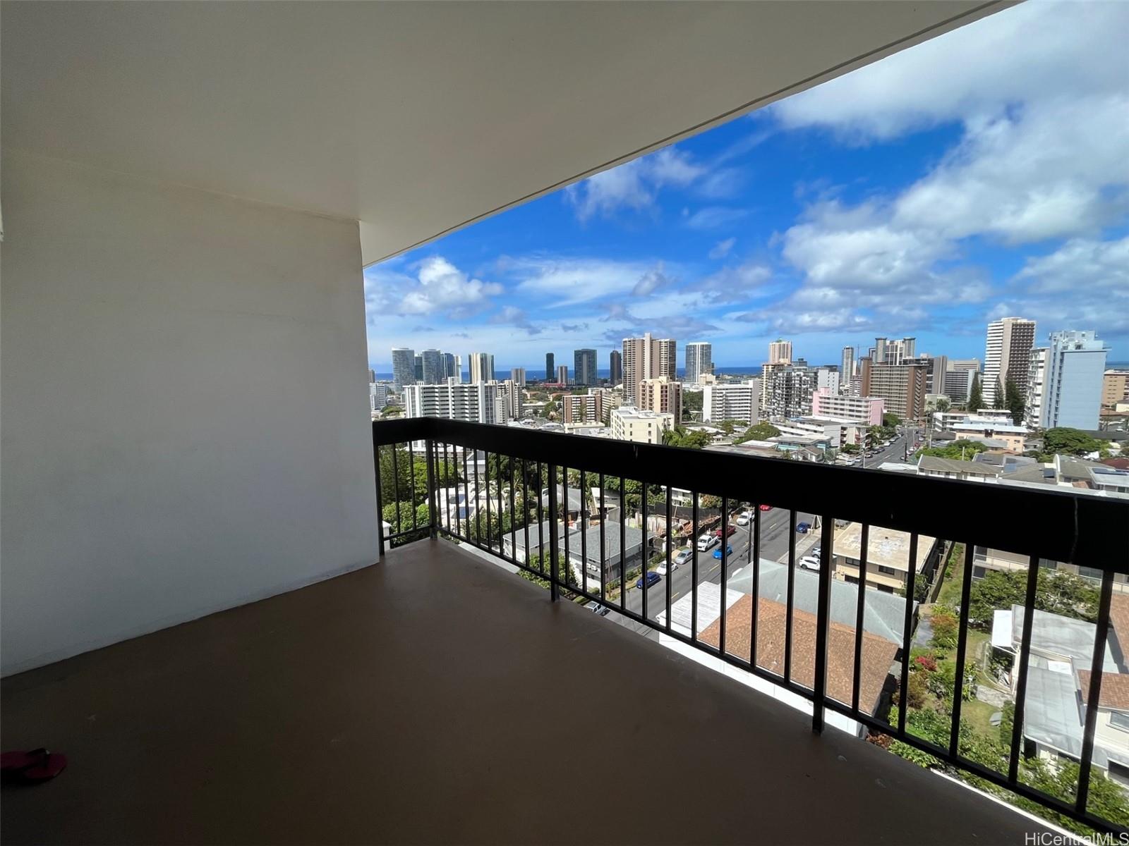 1560 Thurston Avenue #1206, Honolulu, HI 96822