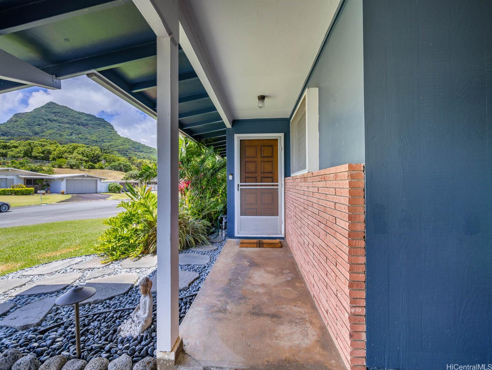 1562 Uluhaku Place Kailua, HI 96734