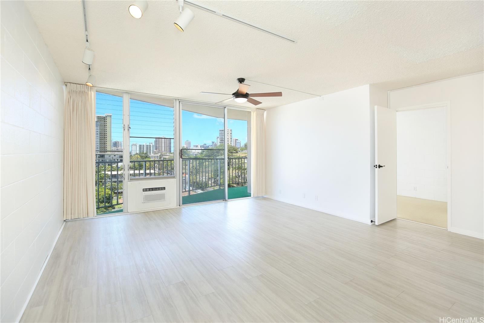 1687 Pensacola Street #905, Honolulu, HI 96822