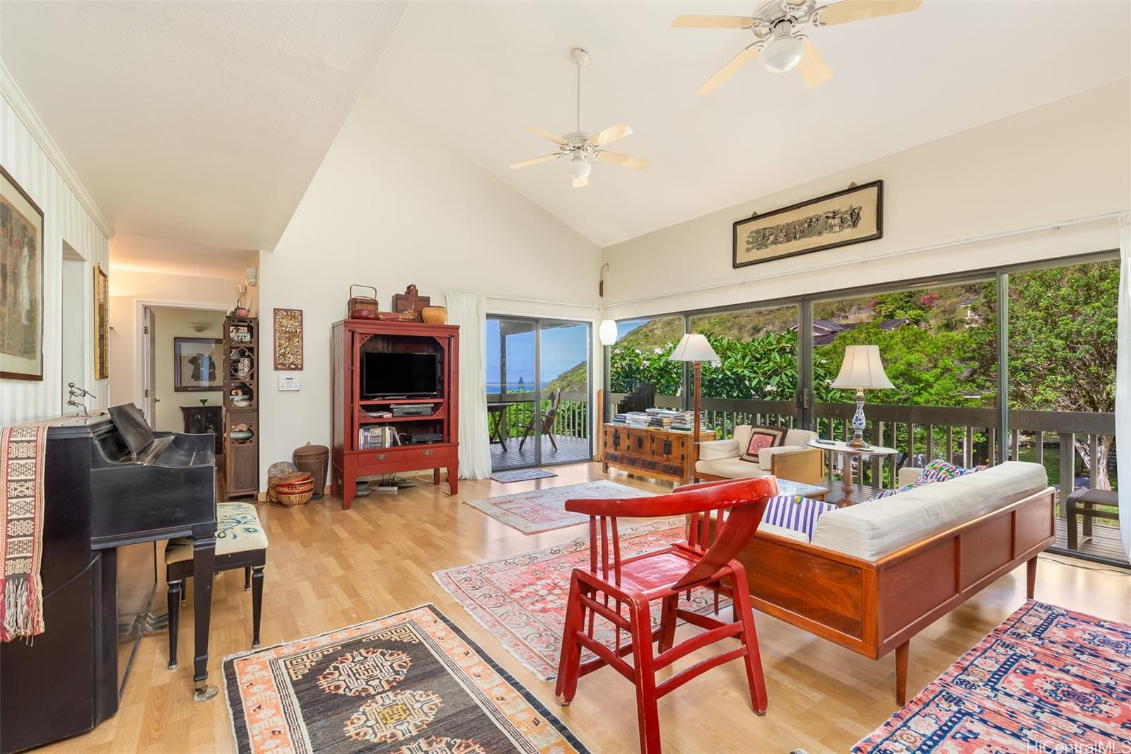 1627 Kalaniuka Way #37, Honolulu, HI 96821