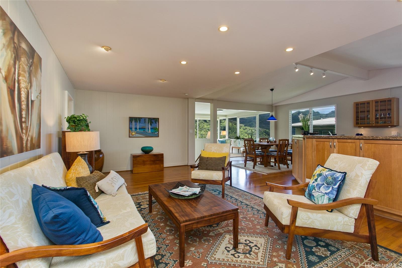 3779 Kumulani Place Honolulu, HI 96822