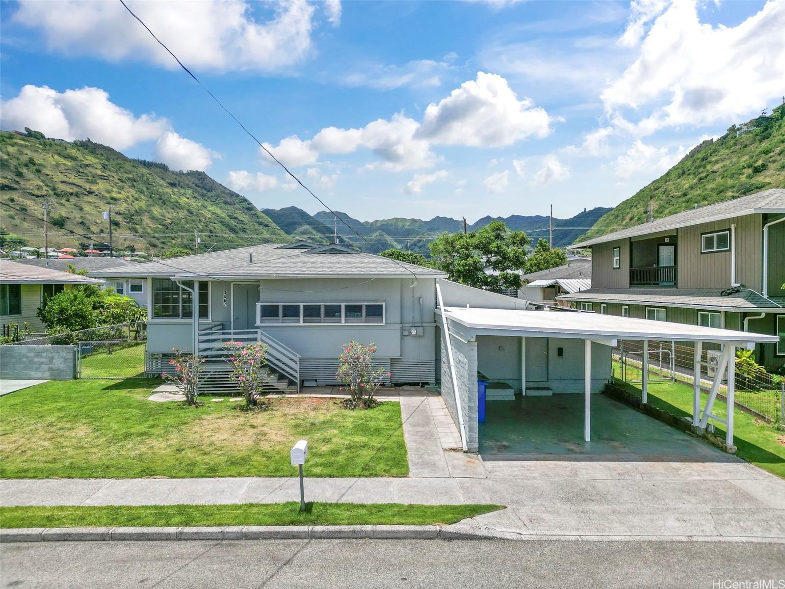 3467 Kupaa Drive Honolulu, HI 96816