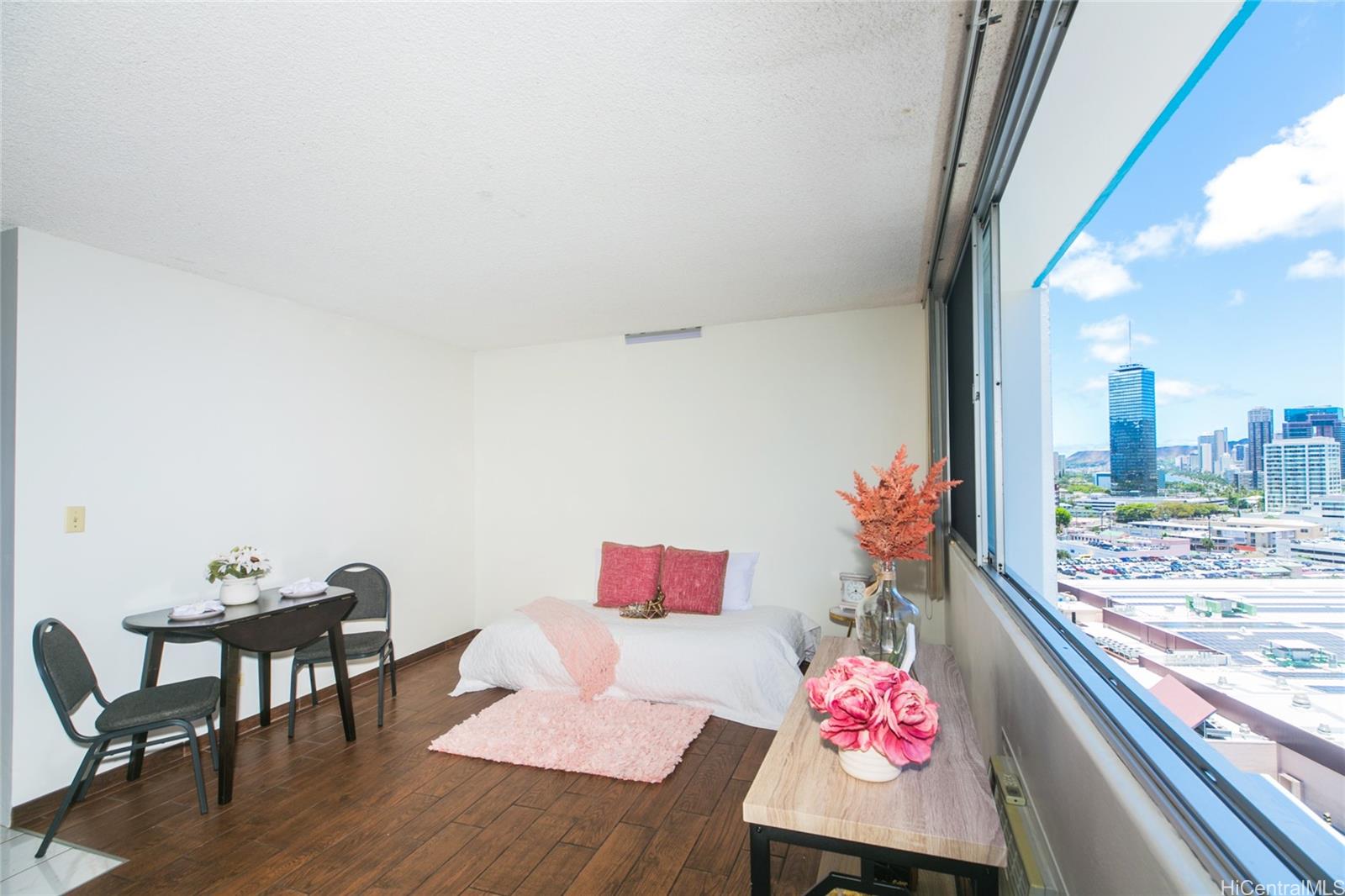 1560 Kanunu Street #1410, Honolulu, HI 96814