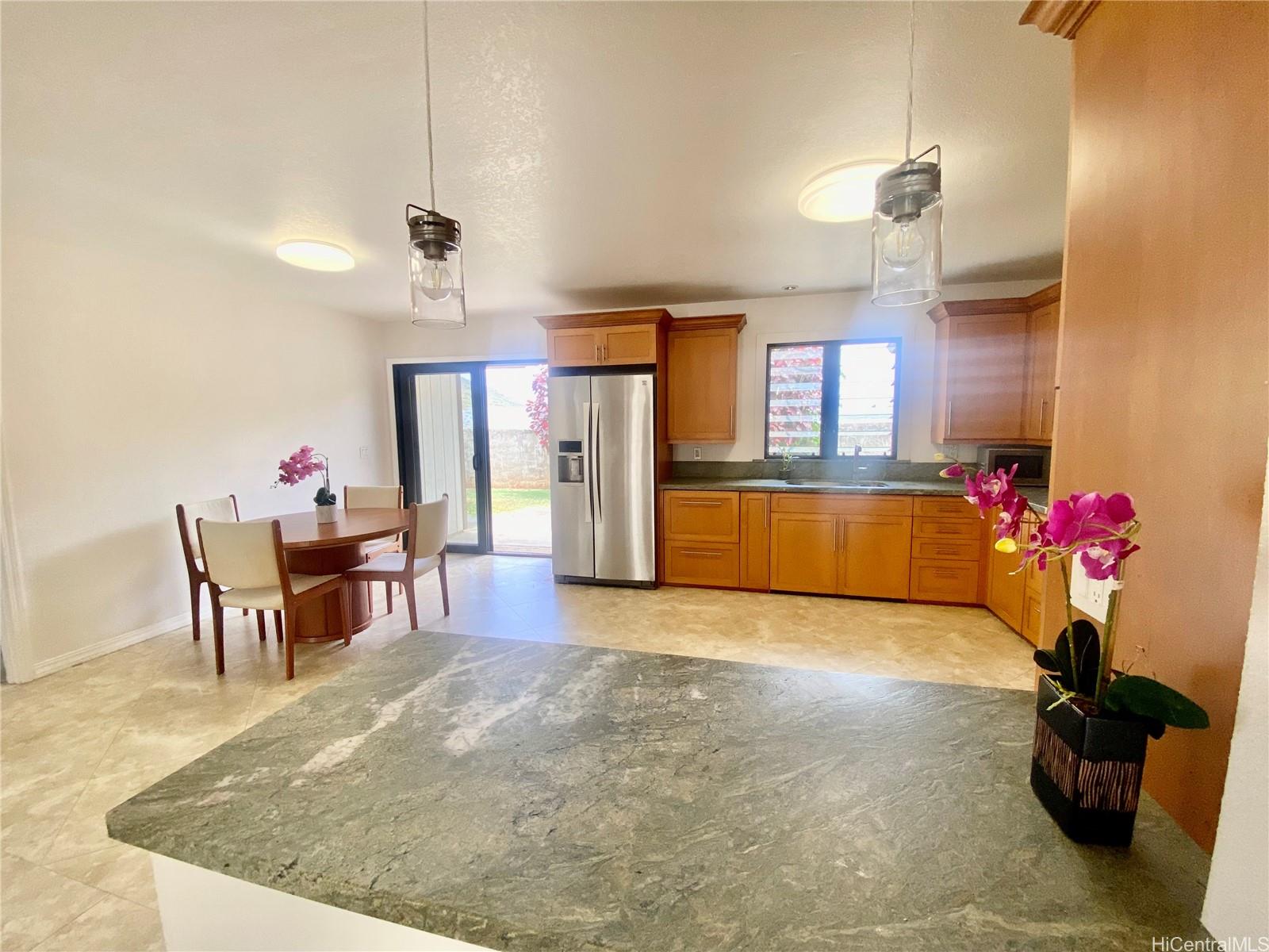 7531 Onini Place Honolulu, HI 96825