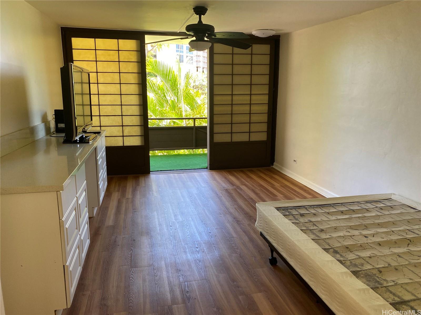 1700 Makiki Street #216, Honolulu, HI 96822