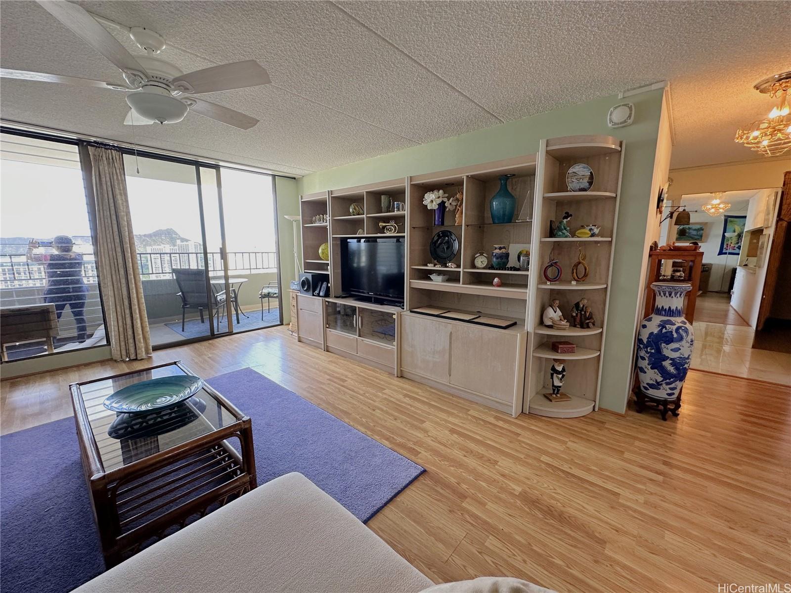 2240 Kuhio Avenue #3703, Honolulu, HI 96815