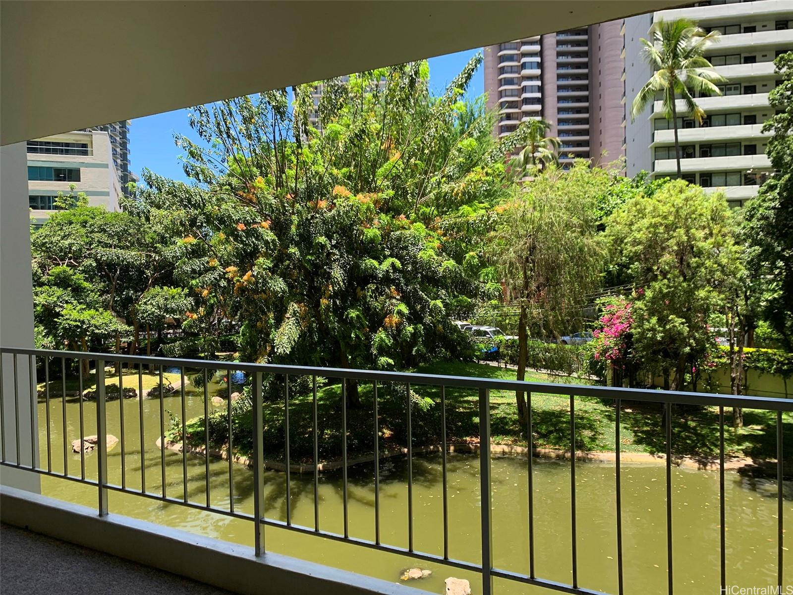 469 Ena Road #303, Honolulu, HI 96815