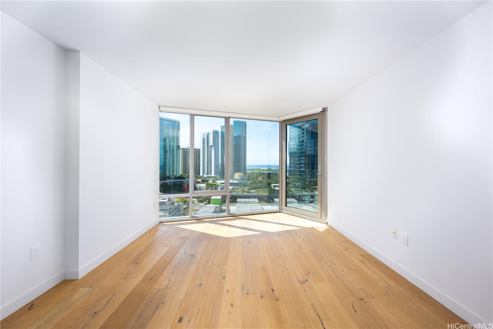 1001 Queen Street #1308, Honolulu, HI 96814