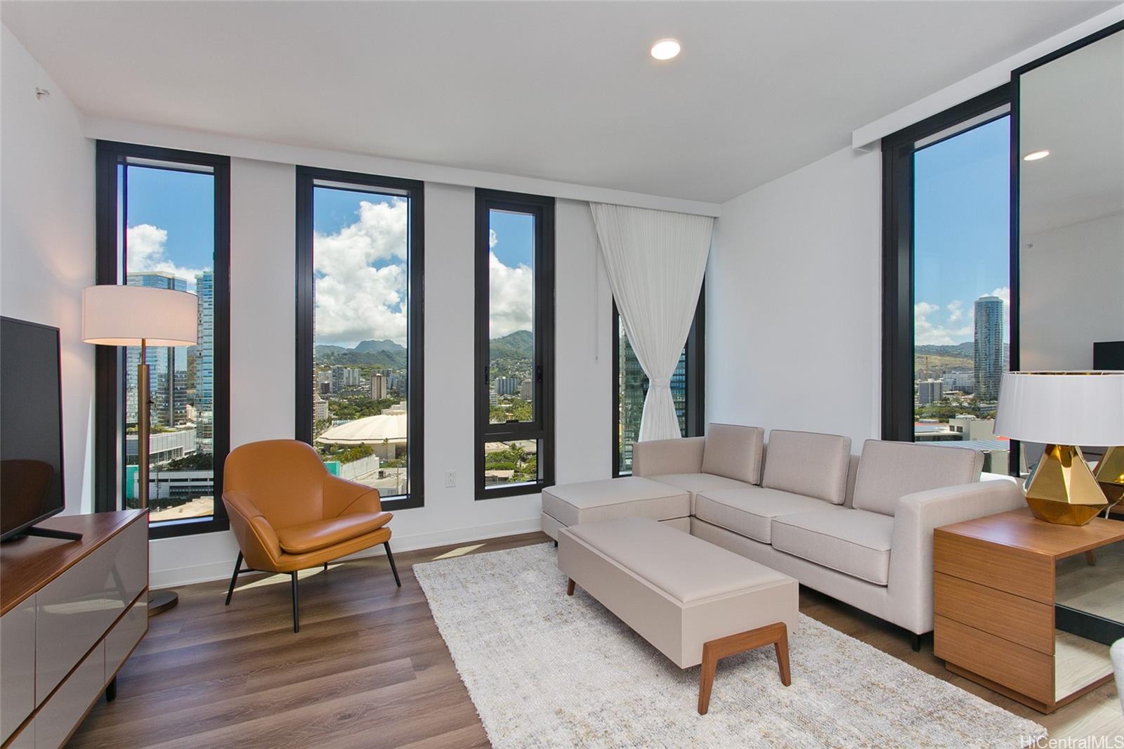 987 Queen Street #1617, Honolulu, HI 96814