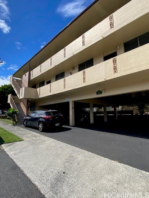 1106 Hassinger Street #302, Honolulu, HI 96822