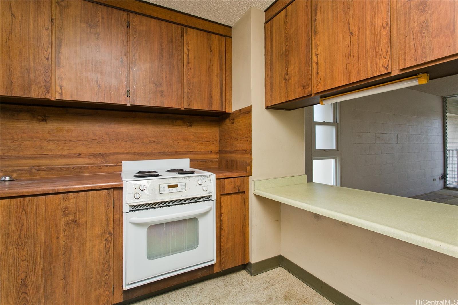 2488 Kapiolani Boulevard #704, Honolulu, HI 96826