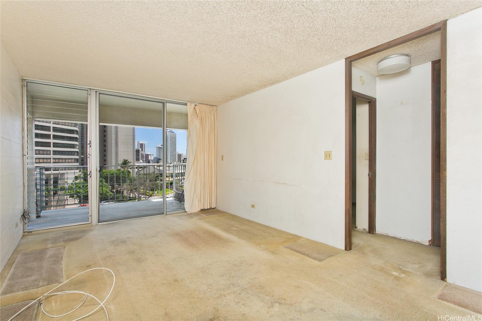 2488 Kapiolani Boulevard #704, Honolulu, HI 96826