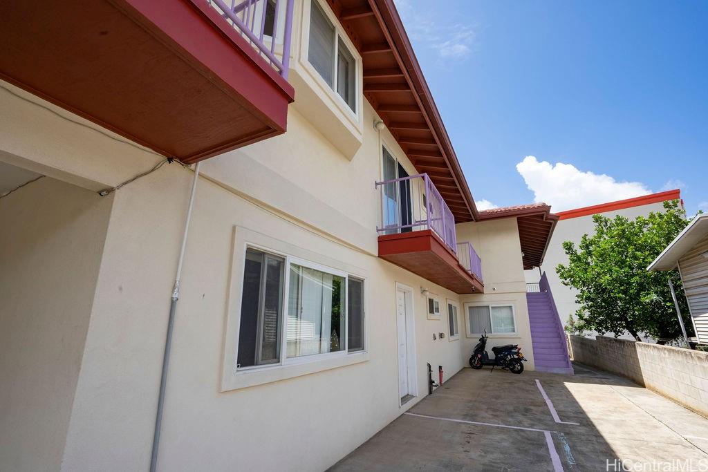 2969 Kamakini Street Honolulu, HI 96816