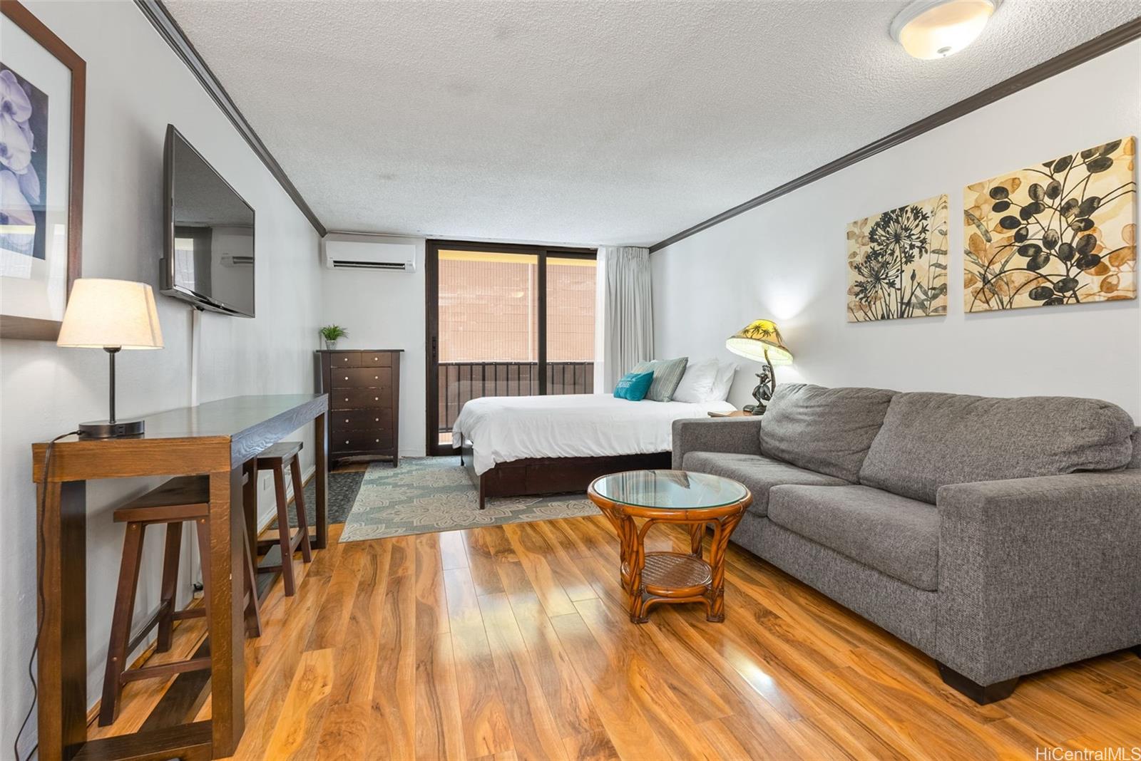 2425 Kuhio Avenue #203, Honolulu, HI 96815