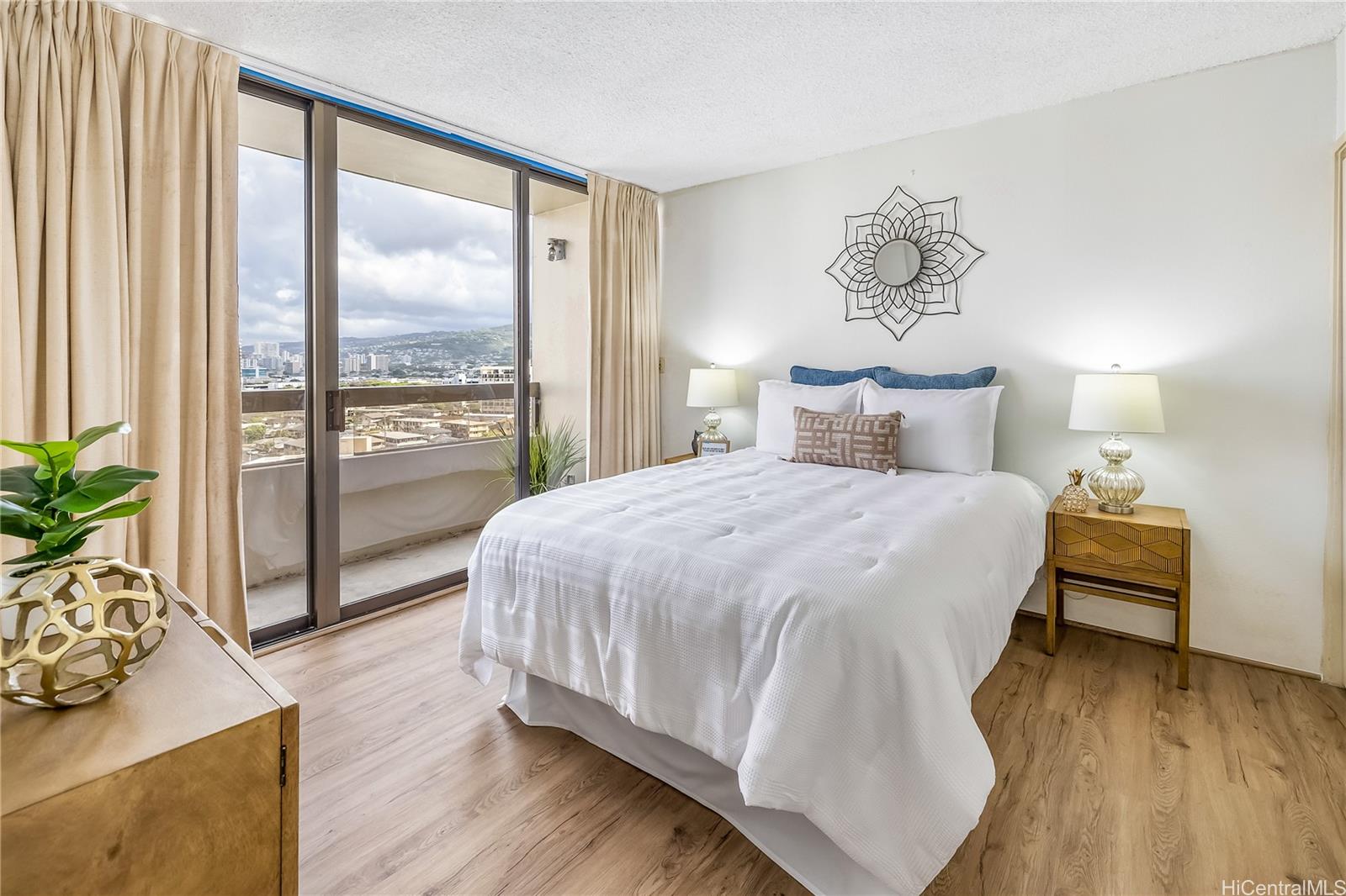 2499 Kapiolani Boulevard #1206, Honolulu, HI 96826