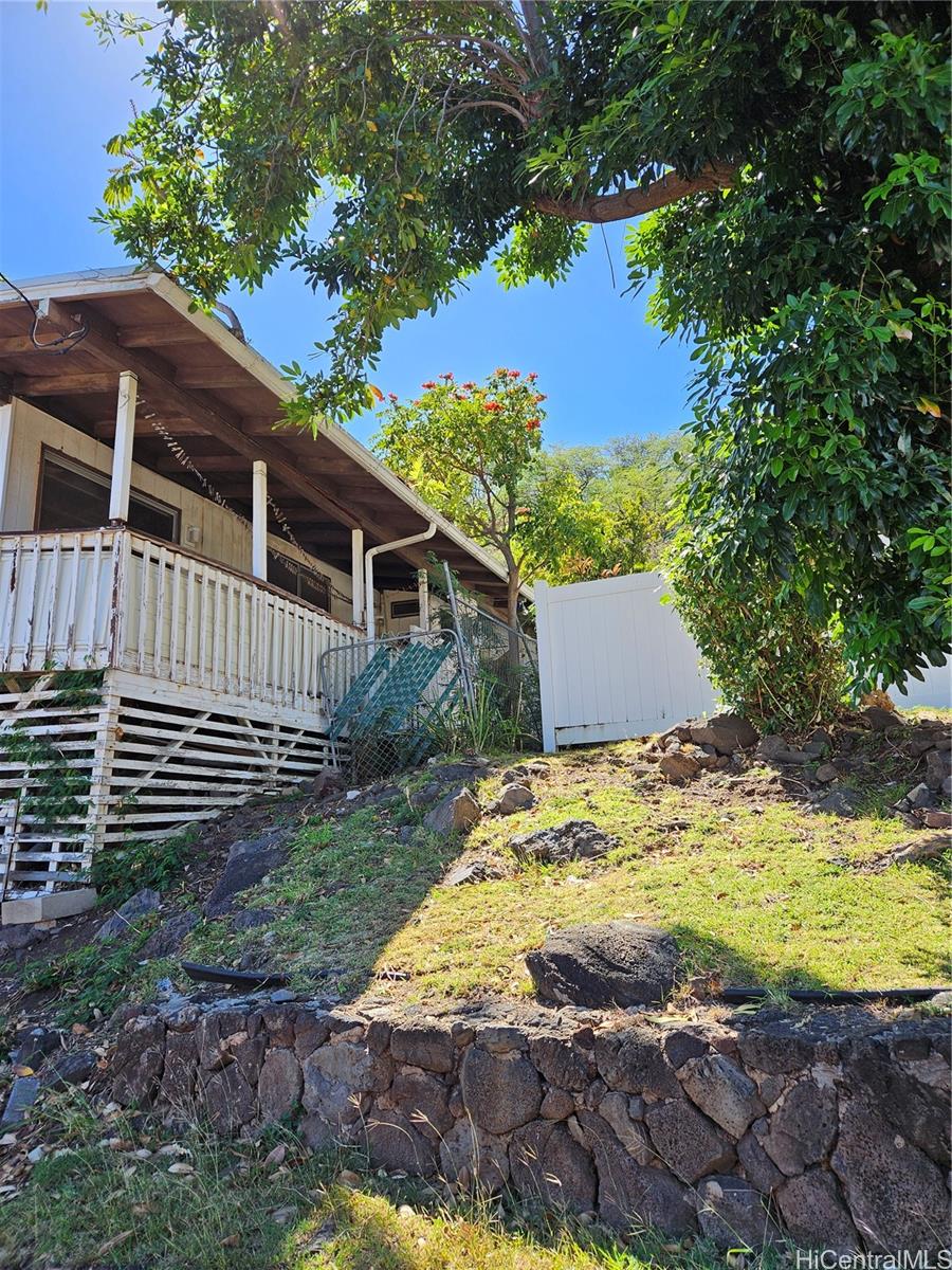 1232 Kalaniiki Street Honolulu, HI 96821