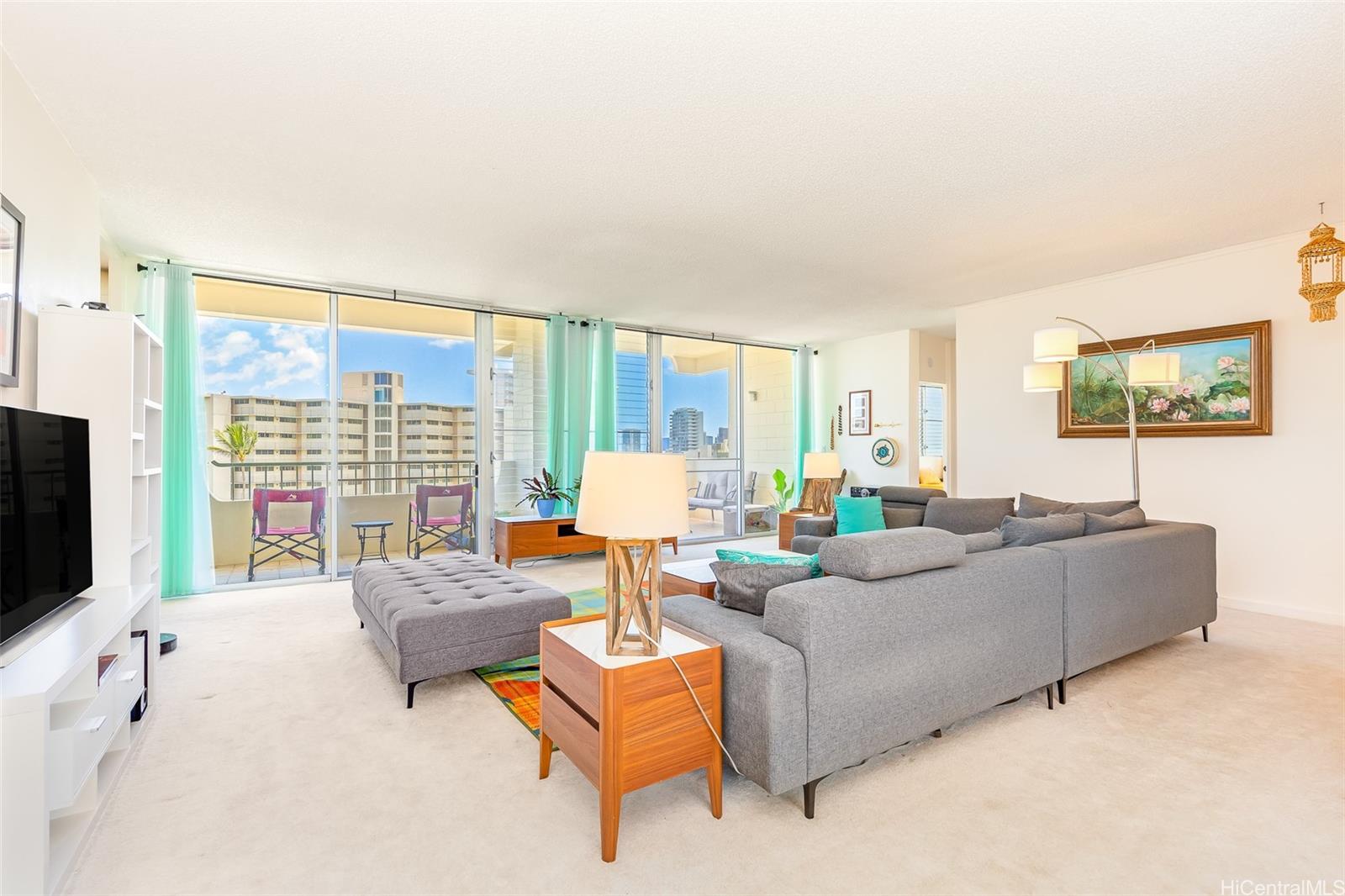 1722 Makiki Street #702, Honolulu, HI 96822