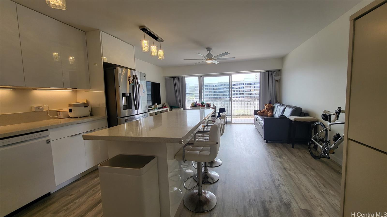 1333 Heulu Street #1008, Honolulu, HI 96822