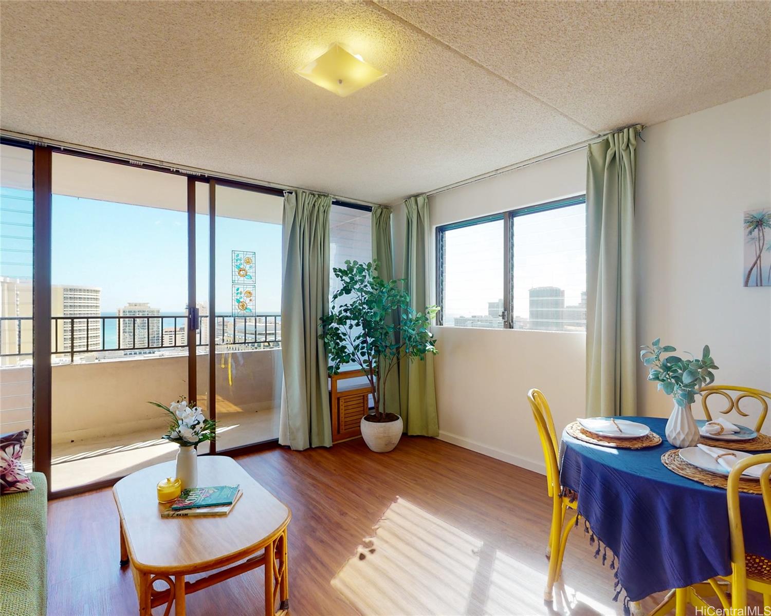 2240 Kuhio Avenue #2412, Honolulu, HI 96815