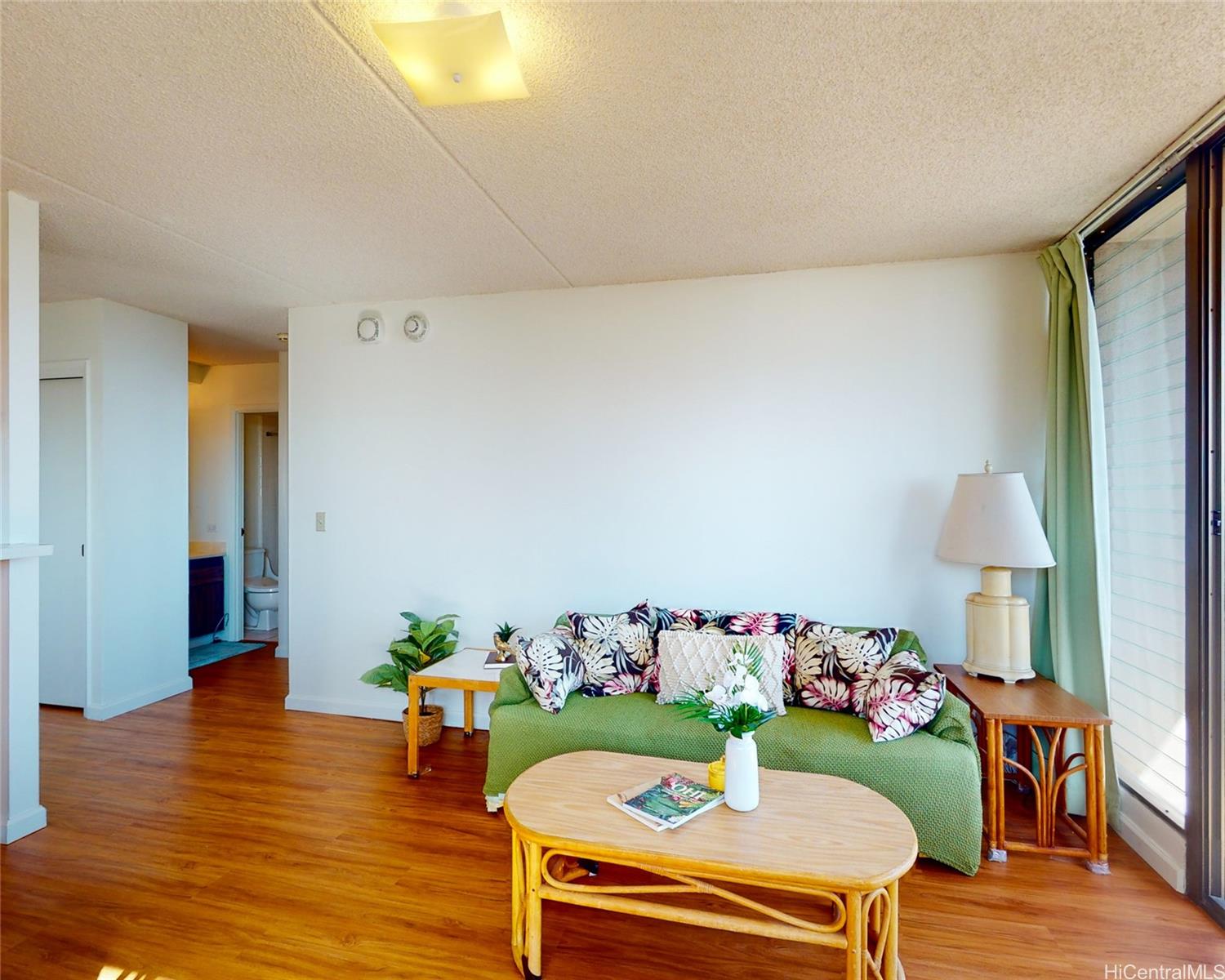 2240 Kuhio Avenue #2412, Honolulu, HI 96815