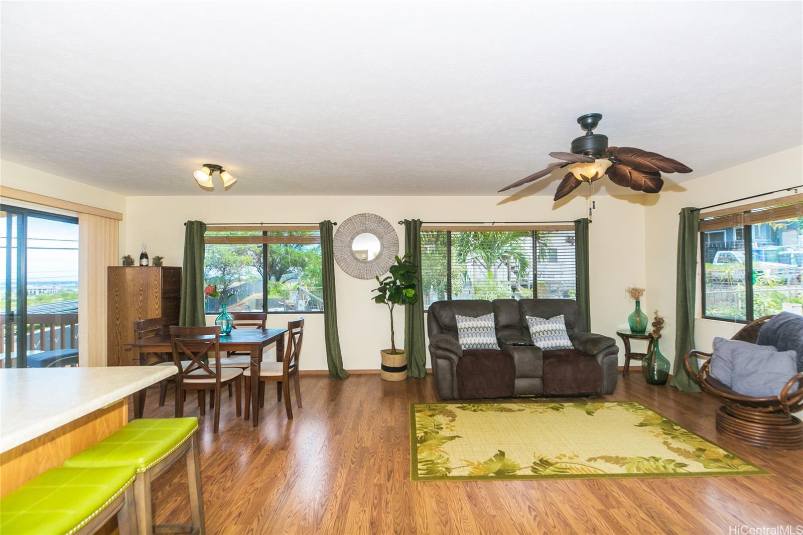 92-489 Akaula Place Kapolei, HI 96707