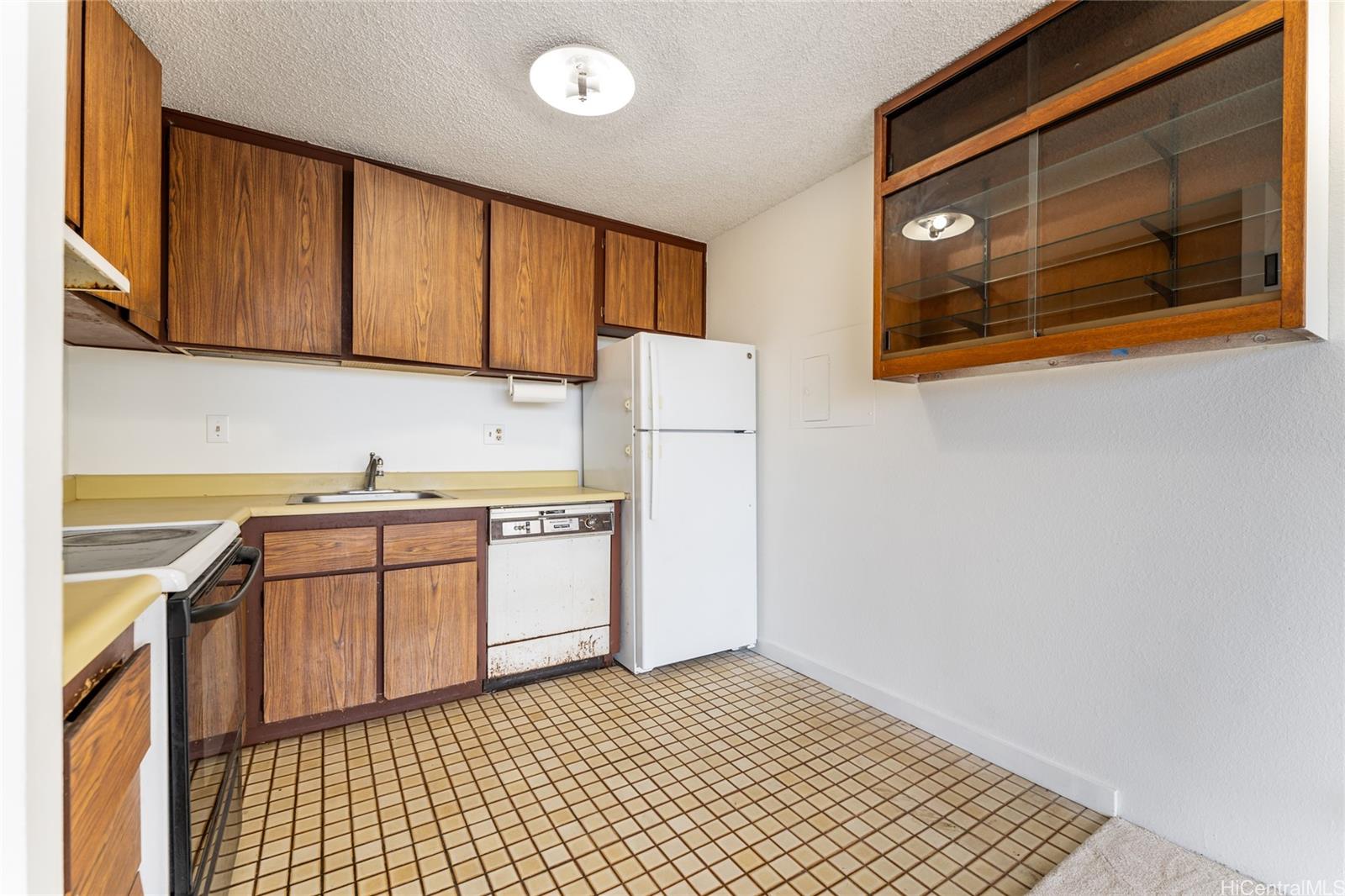 2754 Kuilei Street #1105, Honolulu, HI 96826