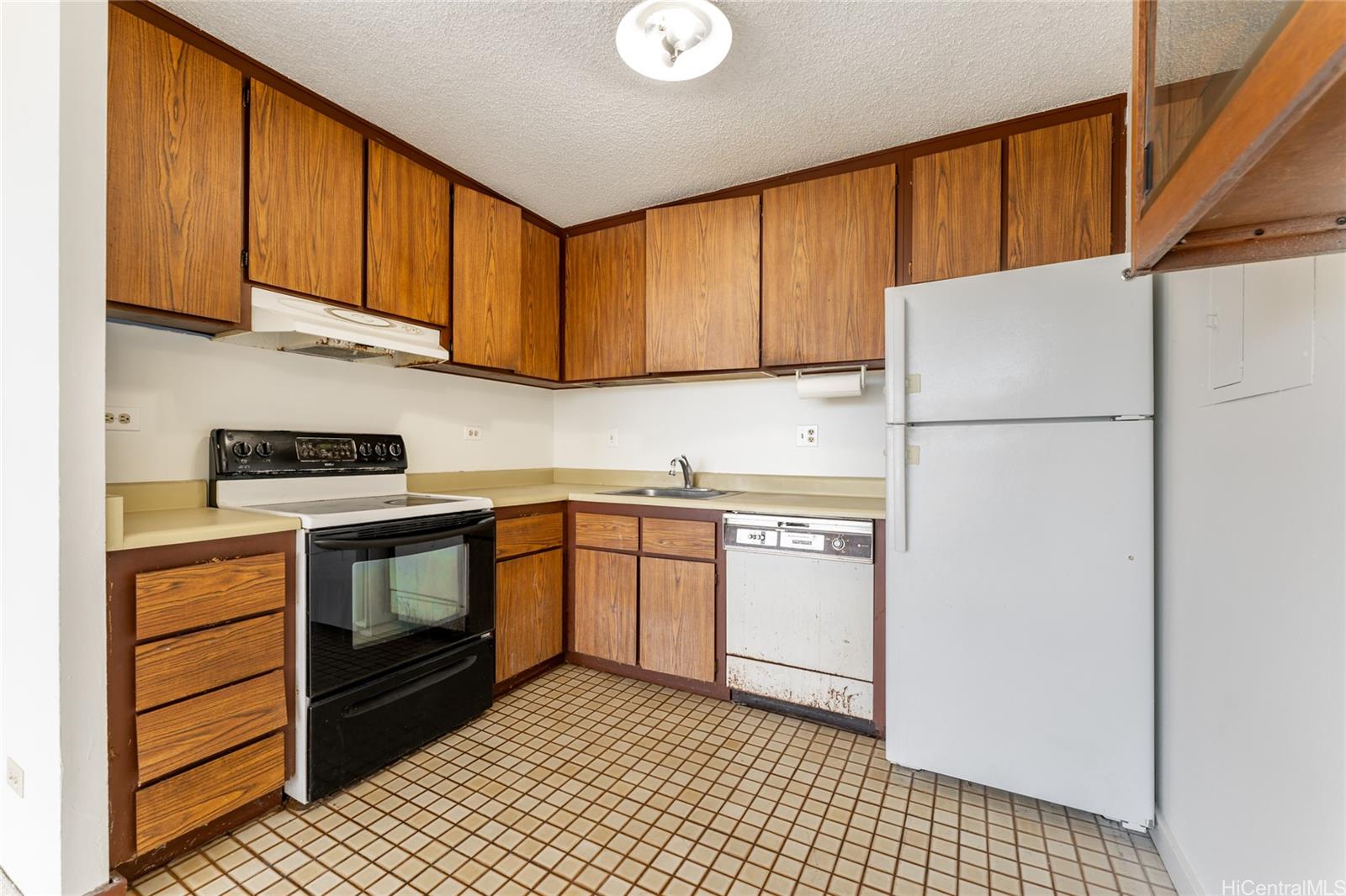 2754 Kuilei Street #1105, Honolulu, HI 96826