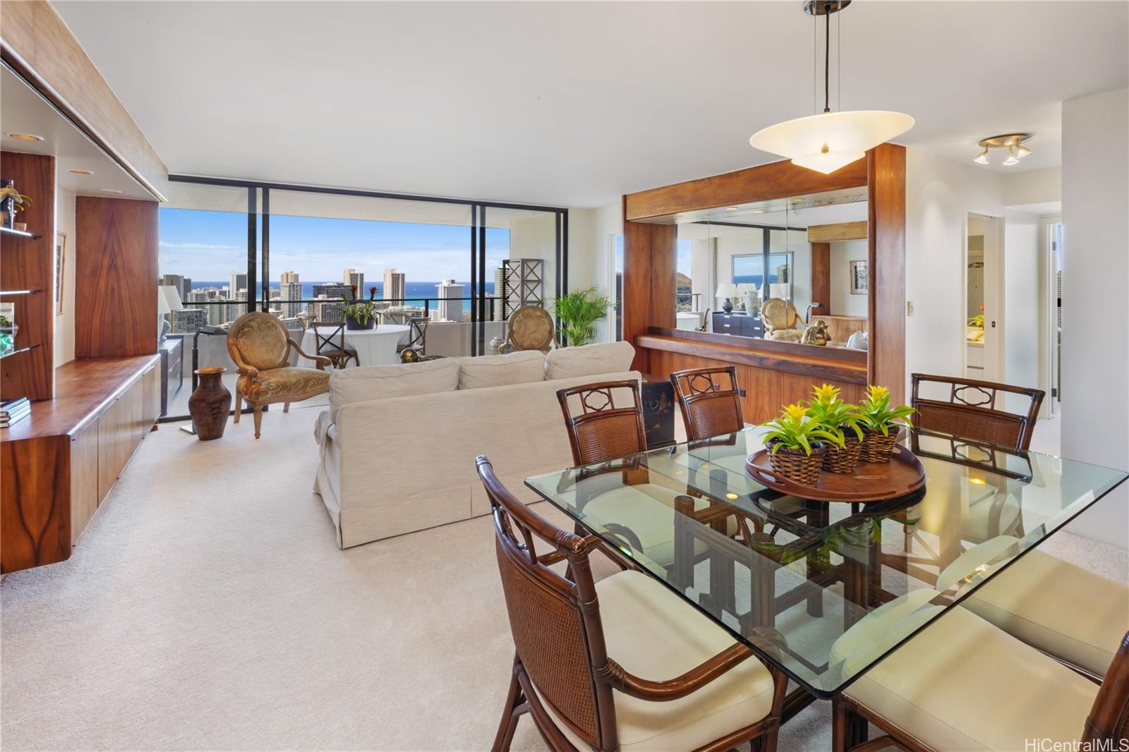 583 Kamoku Street #3905, Honolulu, HI 96826