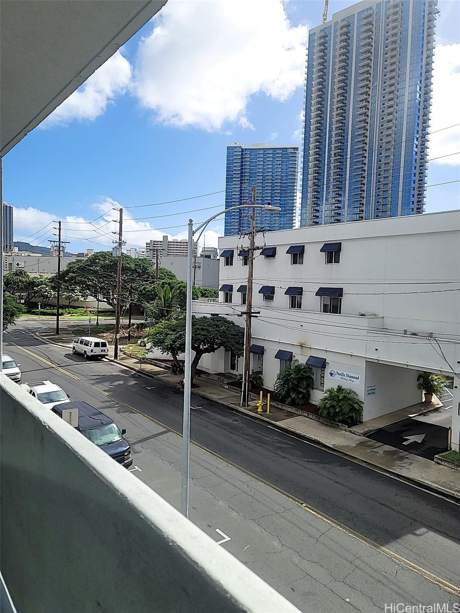 620 Sheridan Street #301, Honolulu, HI 96814