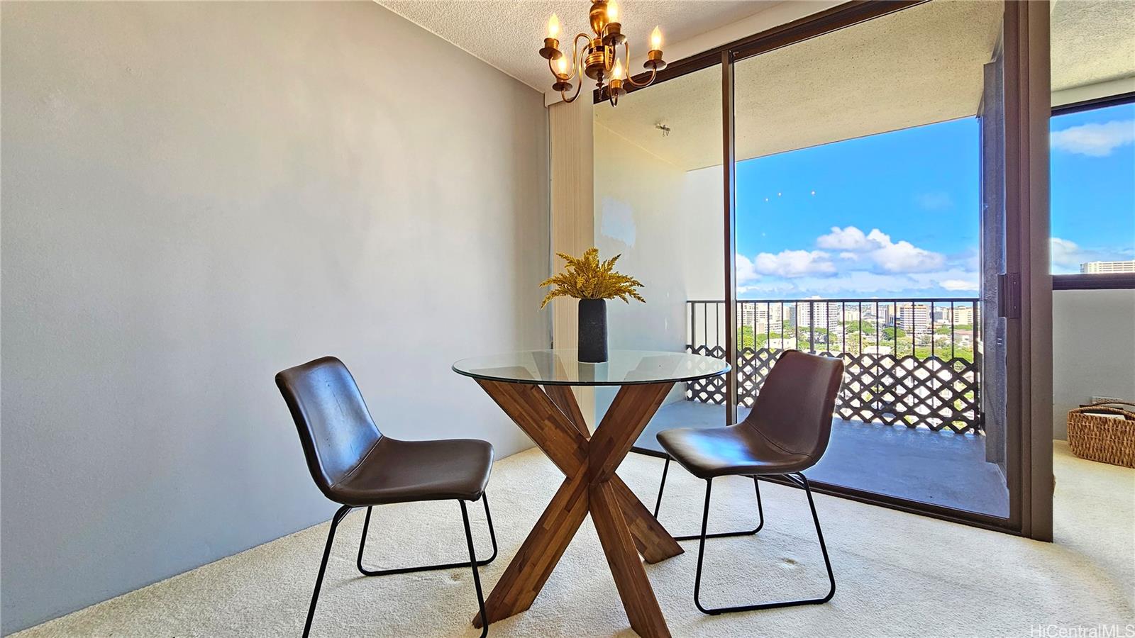 1571 Piikoi Street #1405, Honolulu, HI 96822