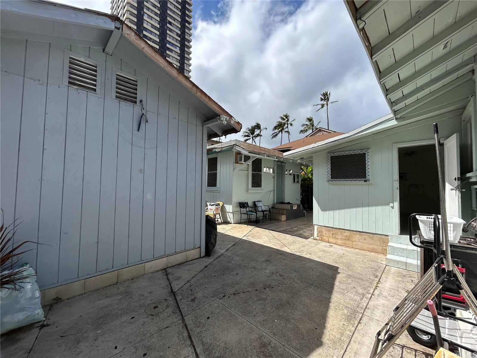 440 Pau Street Honolulu, HI 96815