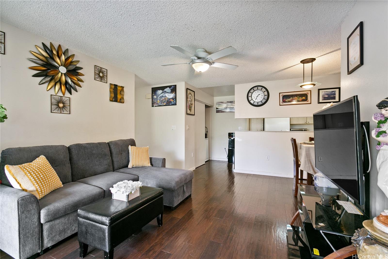 94-526 Kupuohi Street #17/204, Waipahu, HI 96797