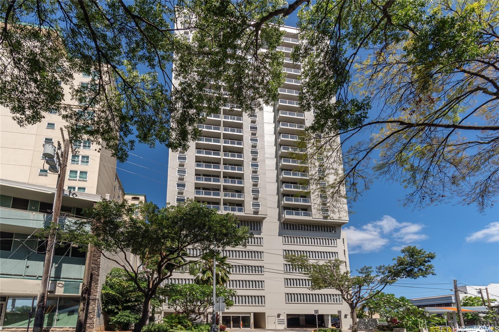 1315 Kalakaua Avenue #2409, Honolulu, HI 96826