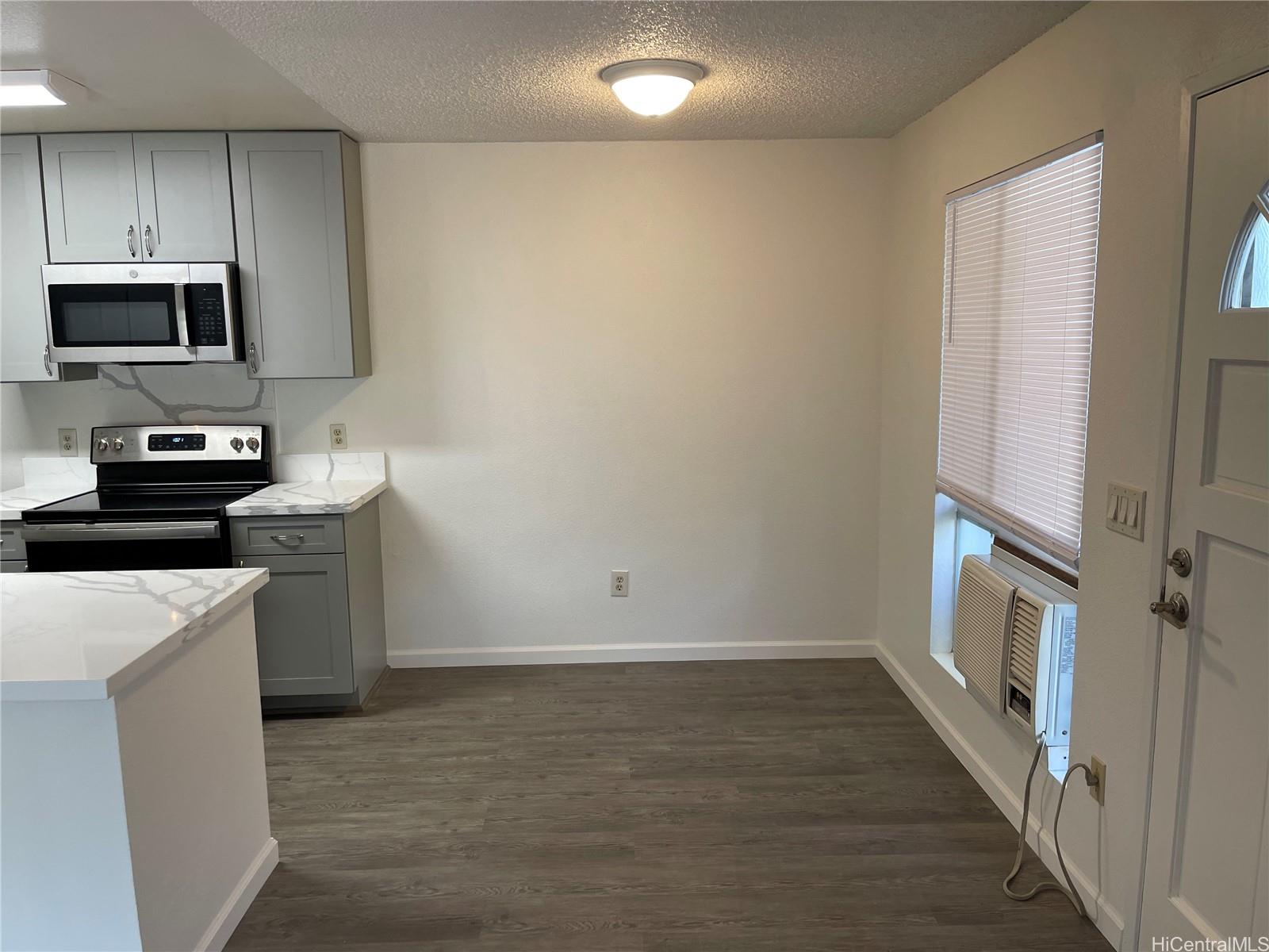 94-211 Lumiaina Place #D101, Waipahu, HI 96797