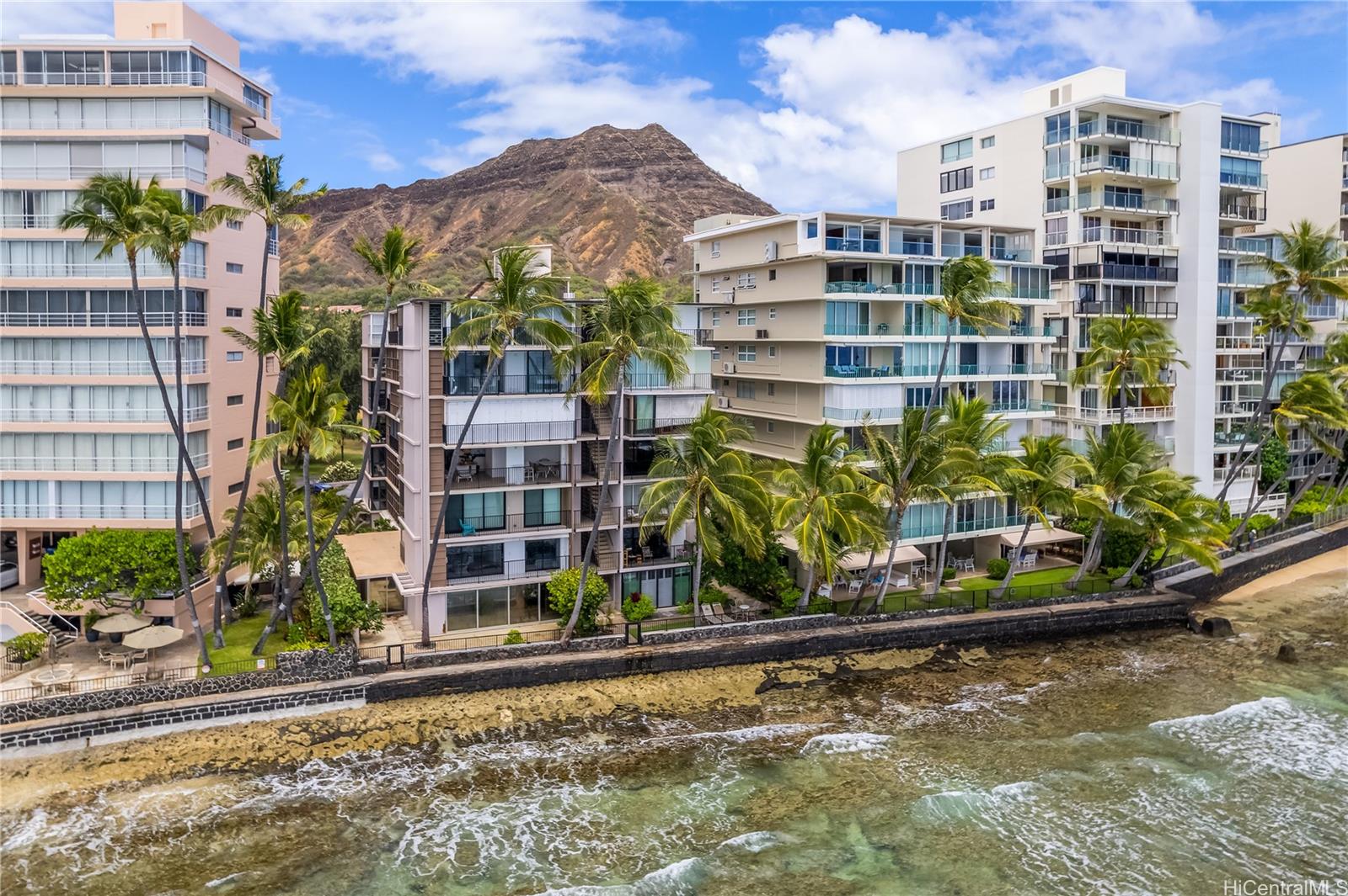 2987 Kalakaua Avenue #201, Honolulu, HI 96815