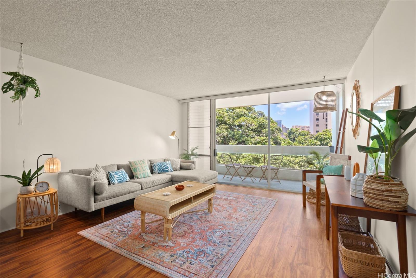 1212 Punahou Street #607, Honolulu, HI 96826