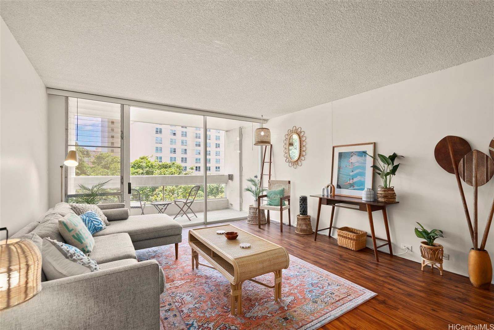 1212 Punahou Street #607, Honolulu, HI 96826