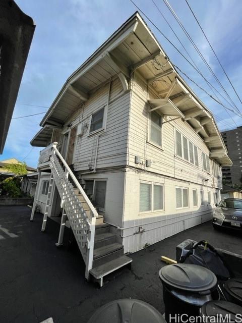 1712 Clark Street Honolulu, HI 96822