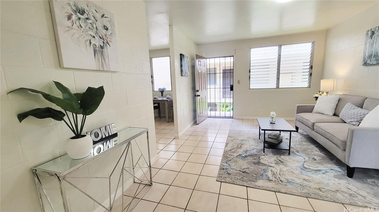 94-245 Leowahine Street #2017, Waipahu, HI 96797