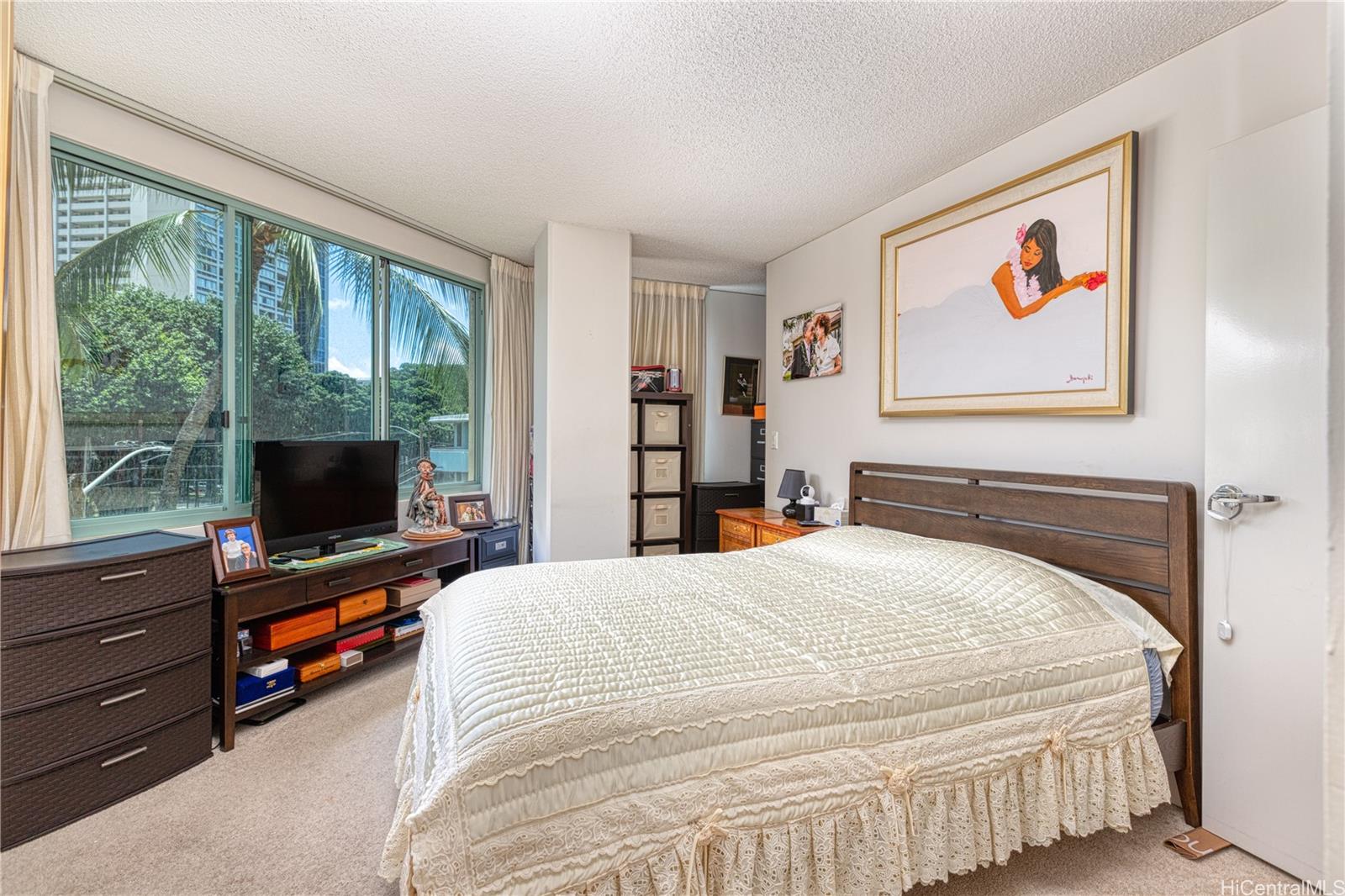 1314 Kalakaua Avenue #313, Honolulu, HI 96826