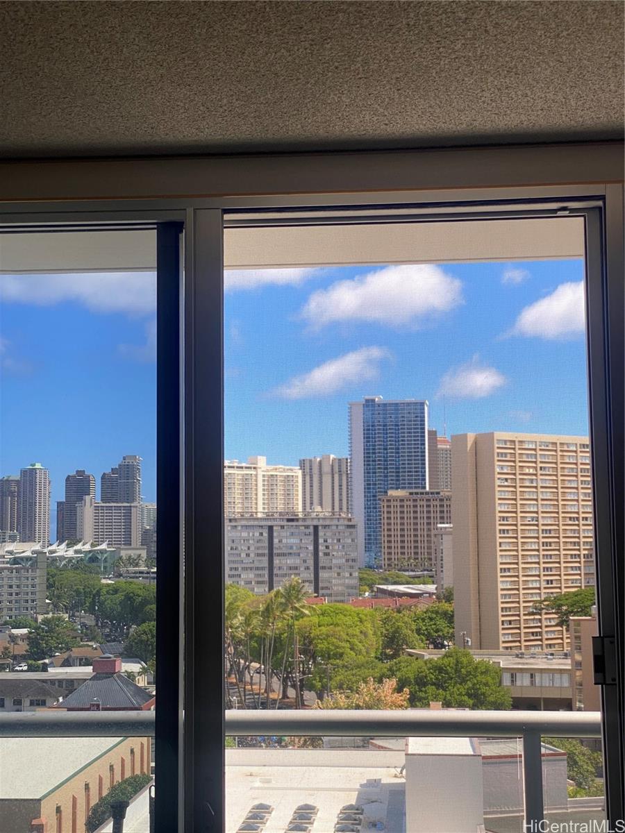 1315 Kalakaua Avenue #1010, Honolulu, HI 96826