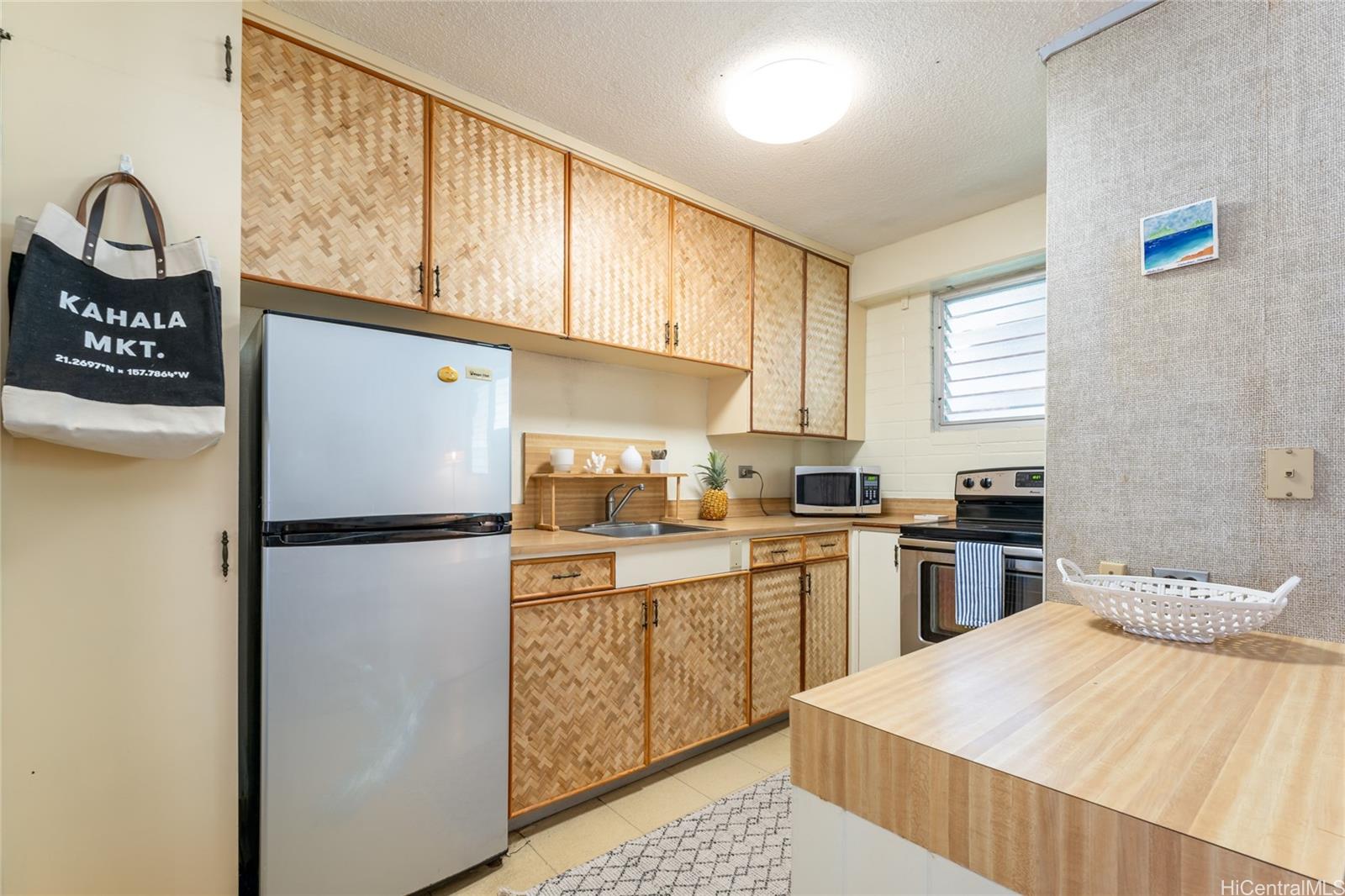 417 Nohonani Street #302, Honolulu, HI 96815