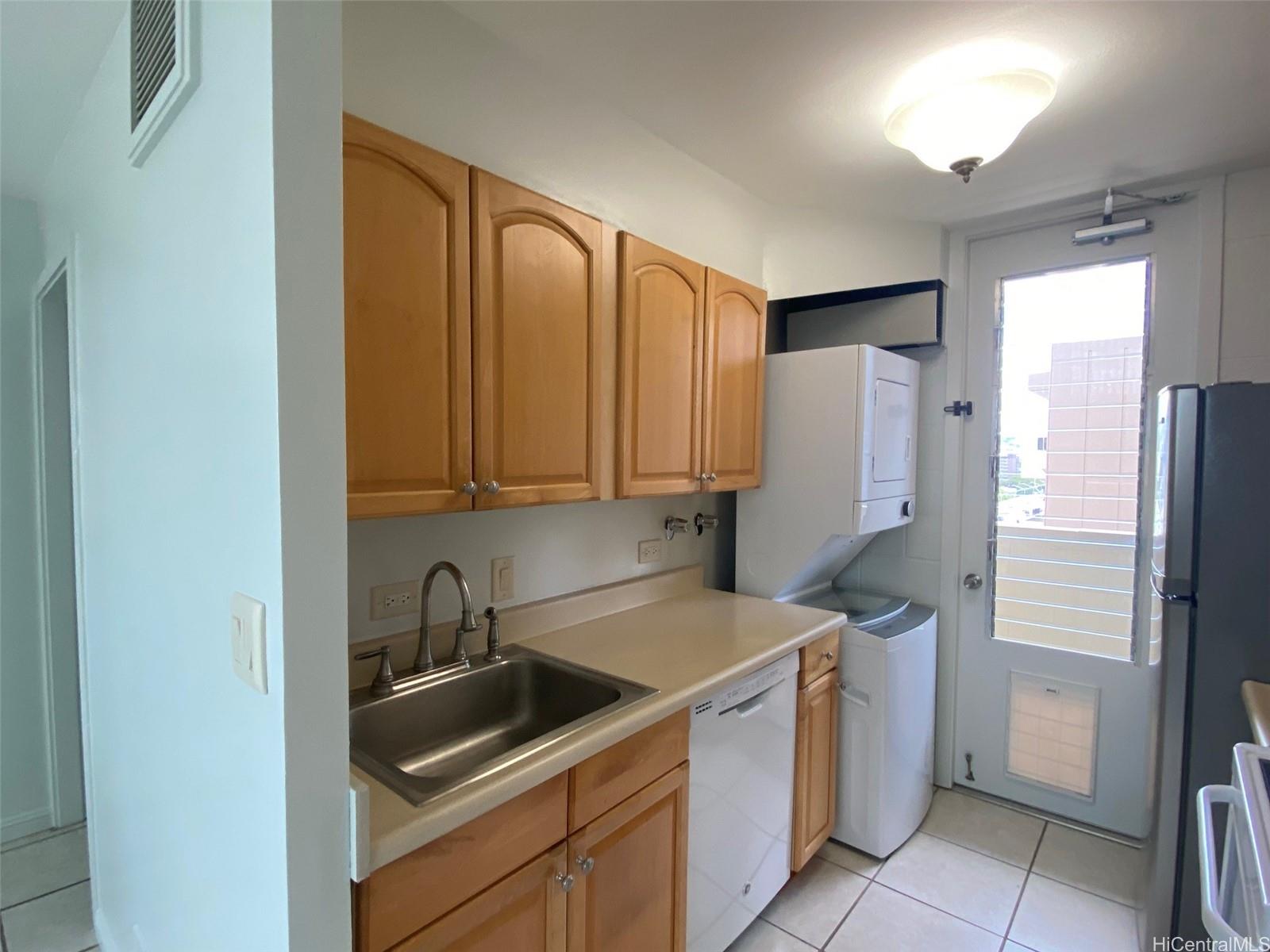 1040 Kinau Street #1207, Honolulu, HI 96814