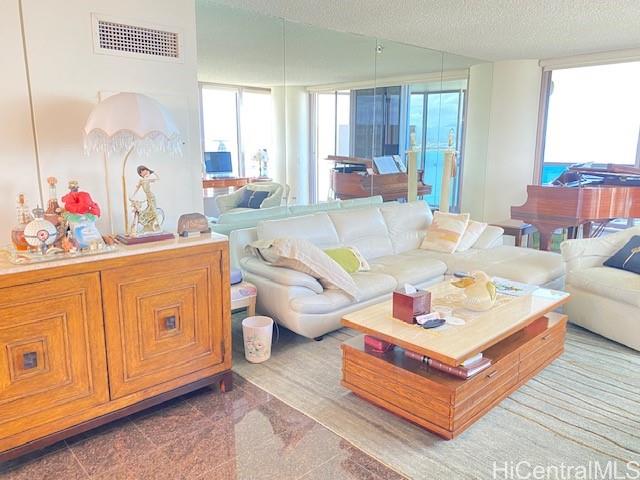 415 South Street #2804, Honolulu, HI 96813