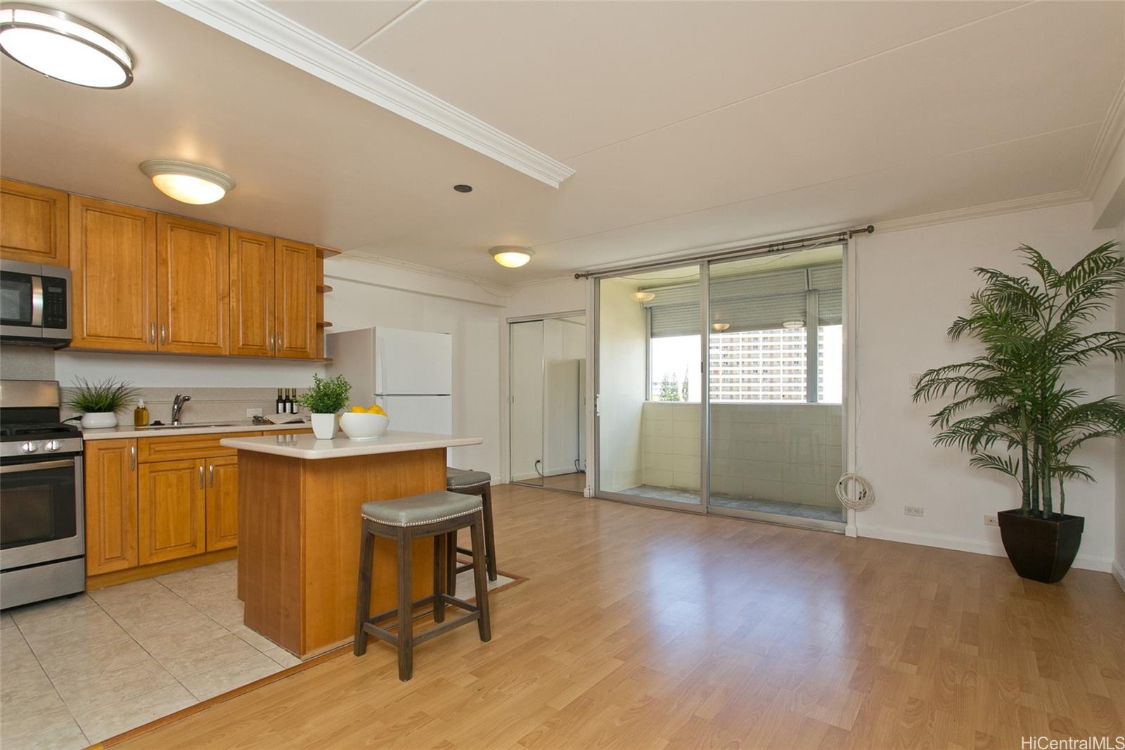 910 Ahana Street #904, Honolulu, HI 96814