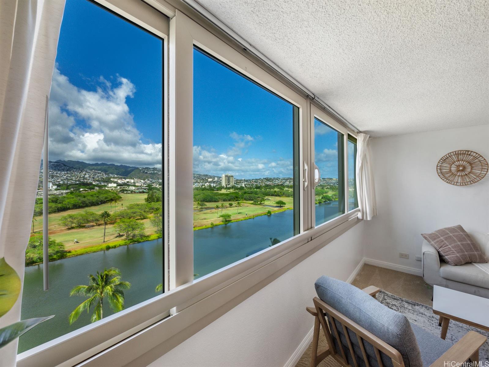 445 Seaside Avenue #1201, Honolulu, HI 96815