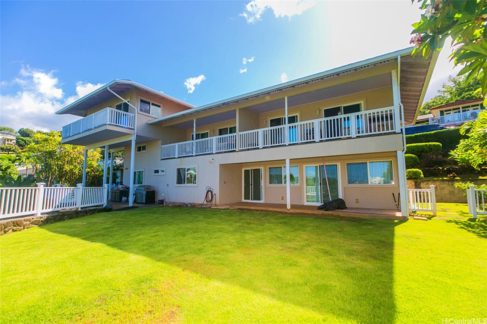 2069 Mauna Place Honolulu, HI 96822